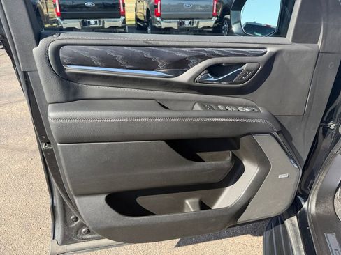 Used 2023 GMC Yukon XL Denali image 28