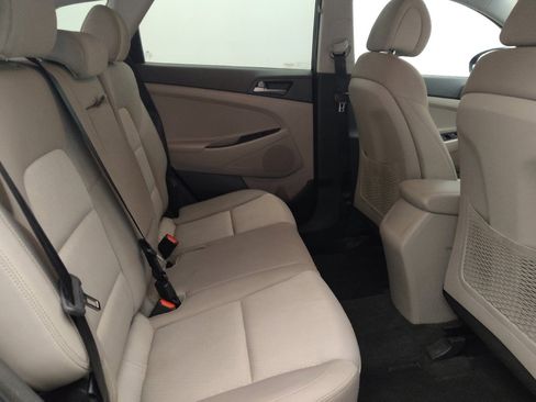 Used 2016 Hyundai Tucson SE w/ Option Group 02 FWD image 19