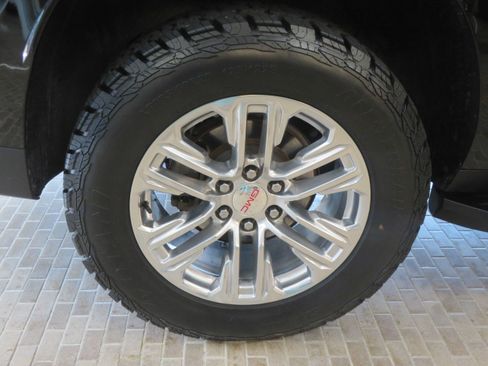 Used 2021 GMC Yukon XL SLT RWD image 9