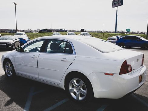 Used 2011 Chevrolet Malibu LS image 15