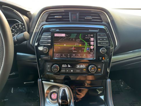 Used 2023 Nissan Maxima SR w/ Sport Mat Group FWD image 23