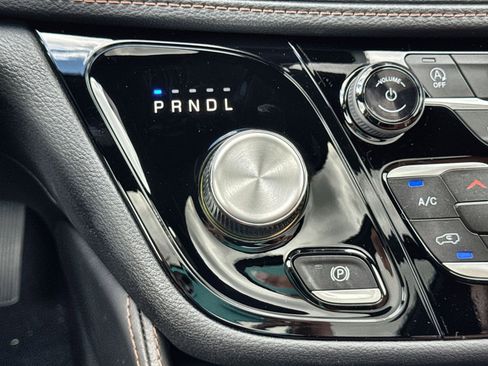 New 2026 Chrysler Pacifica Pinnacle image 22