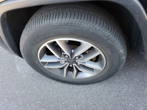 Used 2020 Jeep Grand Cherokee Limited w/ Trailer Tow Group IV image 8