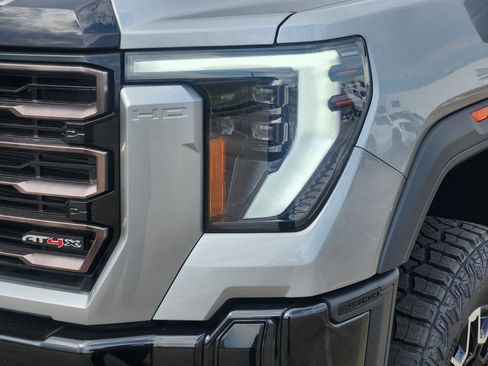 New 2026 GMC Sierra 2500 AT4X w/ LPO, Black Badging Package AWD/4WD image 5
