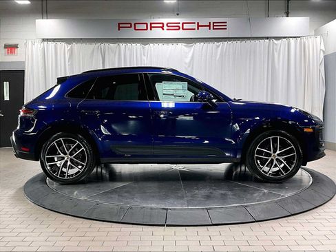 Used 2026 Porsche Macan AWD/4WD image 10