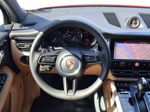 New 2026 Porsche Macan image 15