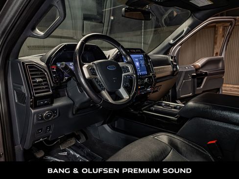 Used 2022 Ford F250 Lariat w/ Black Appearance Package AWD/4WD image 12