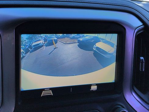 Used 2021 Chevrolet Silverado 1500 LT Trail Boss image 20