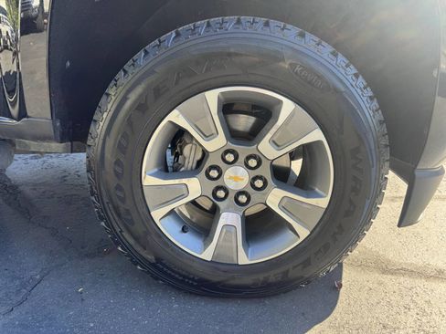 Used 2015 Chevrolet Colorado Z71 image 20