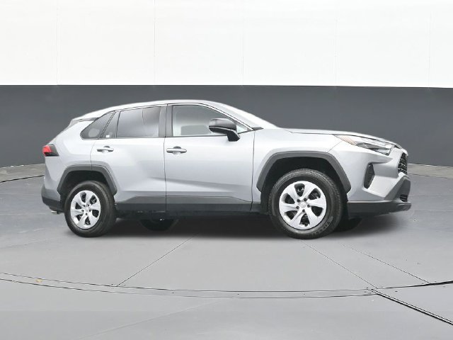 Used 2025 Toyota RAV4 LE AWD/4WD image 48
