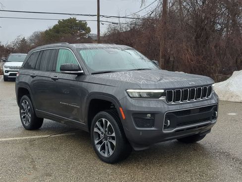 Certified 2023 Jeep Grand Cherokee Overland image 16