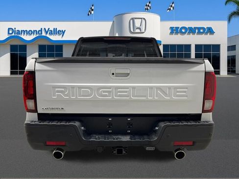 New 2026 Honda Ridgeline Black Edition image 4