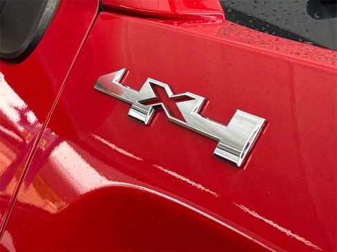 Used 2015 GMC Sierra 1500 SLE w/ SLE Value Package image 5