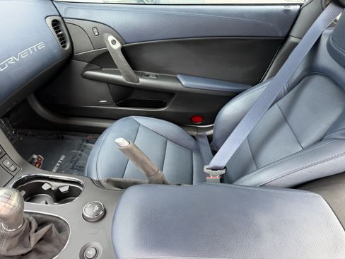 Used 2013 Chevrolet Corvette Coupe w/ 4LT Preferred Equipment Group RWD image 18