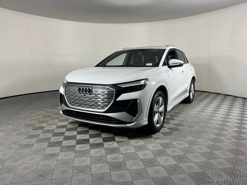 Used 2024 Audi Q4 e-tron Premium Plus w/ Premium Plus image 9