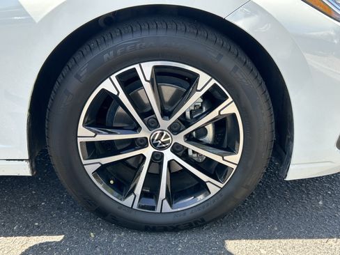 Used 2025 Volkswagen Jetta Sport FWD image 7