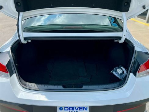 Used 2025 Hyundai Elantra Sport w/ Cargo Package FWD image 8