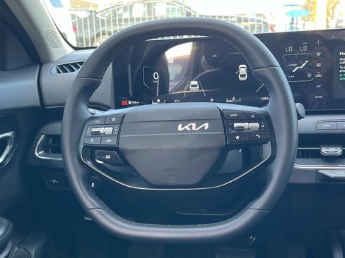 Used 2025 Kia K4 EX image 8