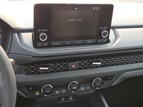 Certified 2025 Honda Accord SE image 32