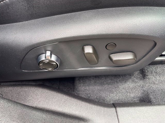 Used 2025 Buick Enclave Avenir w/ Super Cruise Package FWD image 38