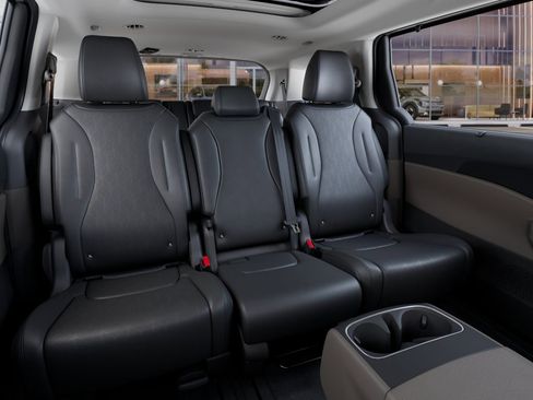 New 2026 Kia Carnival SX FWD image 16