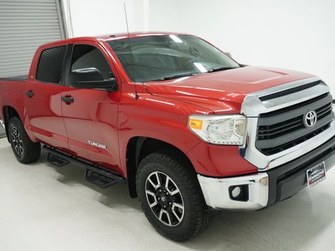 Used 2014 Toyota Tundra SR5 AWD/4WD image 3