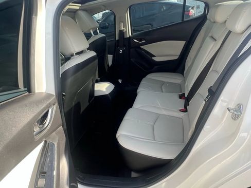 Used 2018 MAZDA MAZDA3 Grand Touring w/ Premium Equipment Package image 28