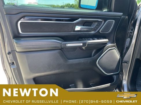 Used 2022 RAM 1500 Laramie AWD/4WD image 5