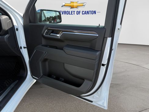 Used 2026 Chevrolet Silverado 1500 LT AWD/4WD image 14