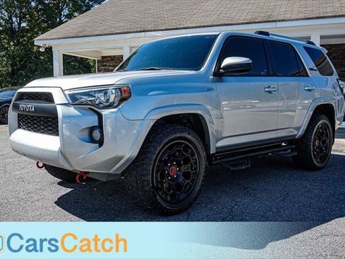 Used 2019 Toyota 4Runner SR5 image 12
