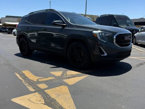 Used 2019 GMC Terrain SLE w/ Driver Convenience Package FWD image 1