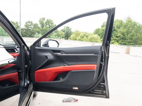 Used 2022 Toyota Camry XSE FWD image 35