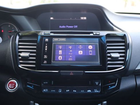 Used 2016 Honda Accord EX image 30