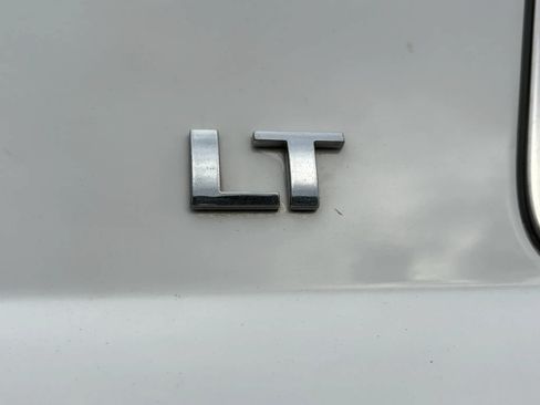 Used 2019 Chevrolet Tahoe LT RWD image 18
