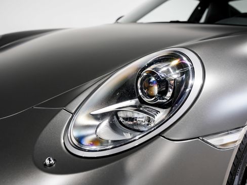 Used 2014 Porsche 911 Carrera image 32