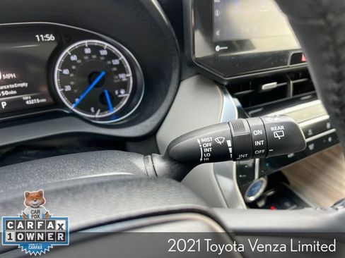 Used 2021 Toyota Venza Limited image 31
