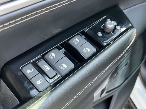 New 2026 Jeep Grand Wagoneer Limited AWD/4WD image 10