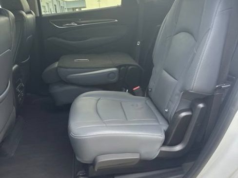Used 2021 Buick Enclave Essence w/ Sound and Sites Package AWD/4WD image 53