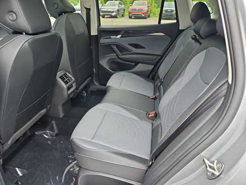New 2026 Volkswagen Tiguan SE AWD/4WD image 20