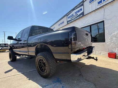 Used 2005 Dodge Ram 2500 Truck SLT image 2