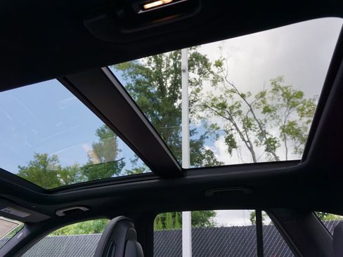 Certified 2025 Mercedes-Benz GLC 300 4MATIC image 50