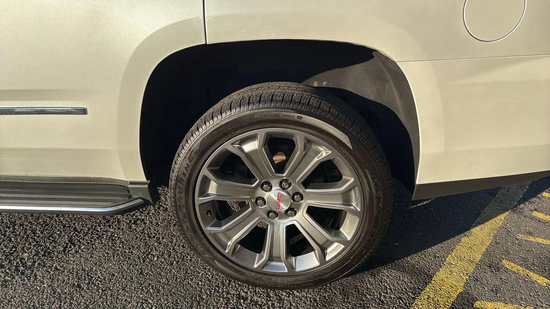Used 2016 GMC Yukon Denali w/ Open Road Package AWD/4WD image 31