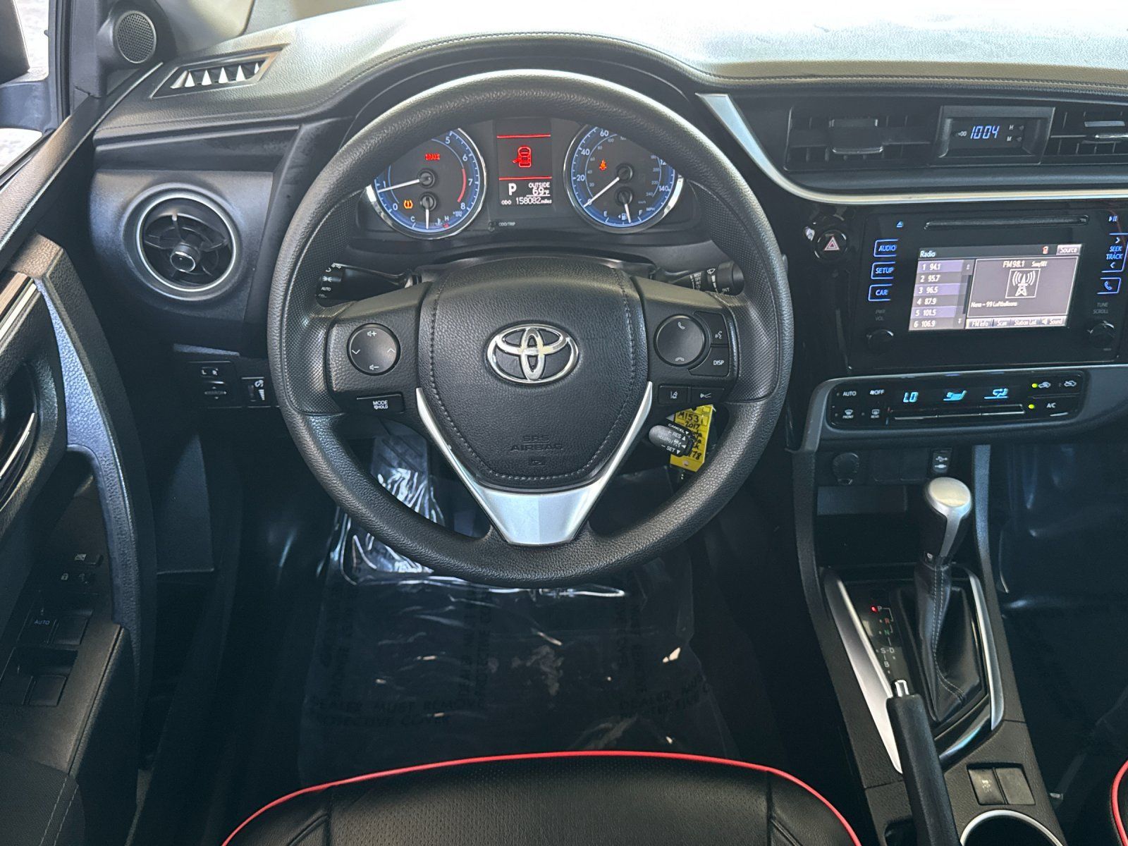 Used 2017 Toyota Corolla LE FWD image 13