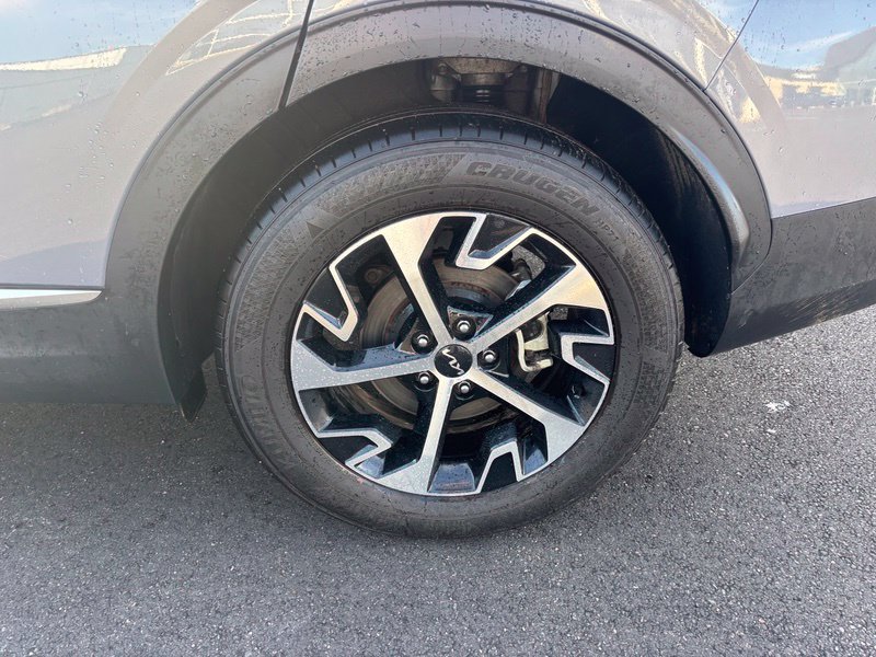 Used 2023 Kia Sportage EX FWD image 17