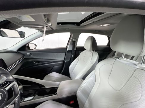 Used 2023 Hyundai Elantra Limited image 22