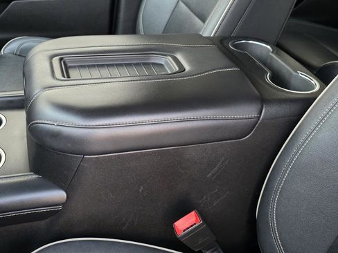 Used 2022 Chevrolet Suburban Premier image 7