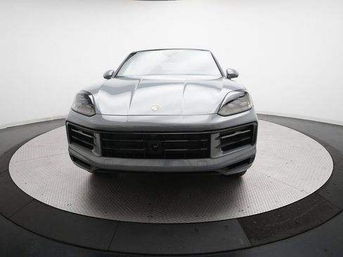 Certified 2026 Porsche Cayenne Coupe AWD/4WD image 9