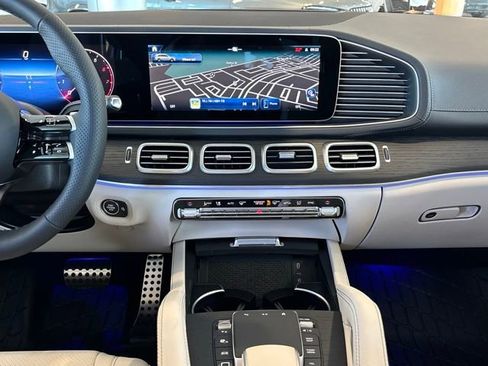 New 2026 Mercedes-Benz GLS 450 4MATIC image 19