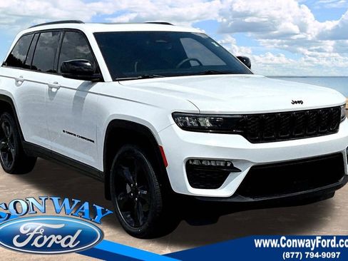Used 2025 Jeep Grand Cherokee Limited w/ Black Appearance Package RWD image 1