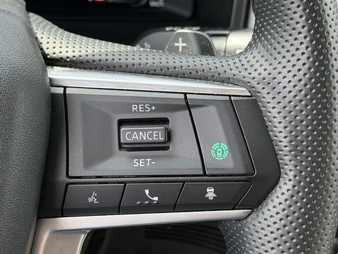 Used 2024 Mitsubishi Outlander SEL Black Edition FWD image 17